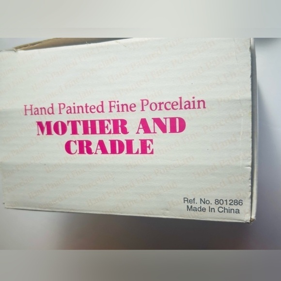 Vintage Decor Fine Porcelain Figurine Mother & Baby Cradle Cobalt Blue White NOS - Picture 10 of 11